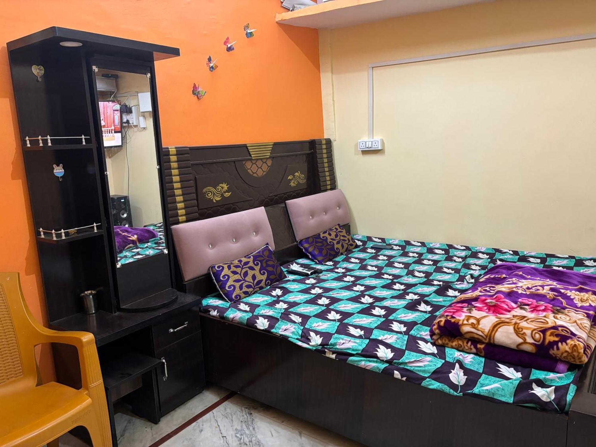 Shakuntala Guest House Ayodhya Eksteriør billede