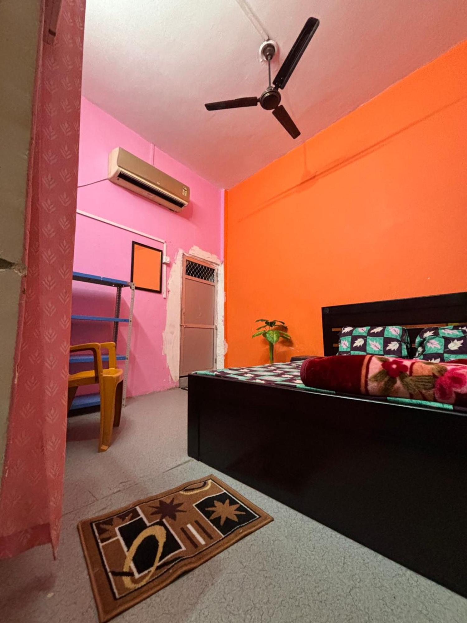 Shakuntala Guest House Ayodhya Eksteriør billede